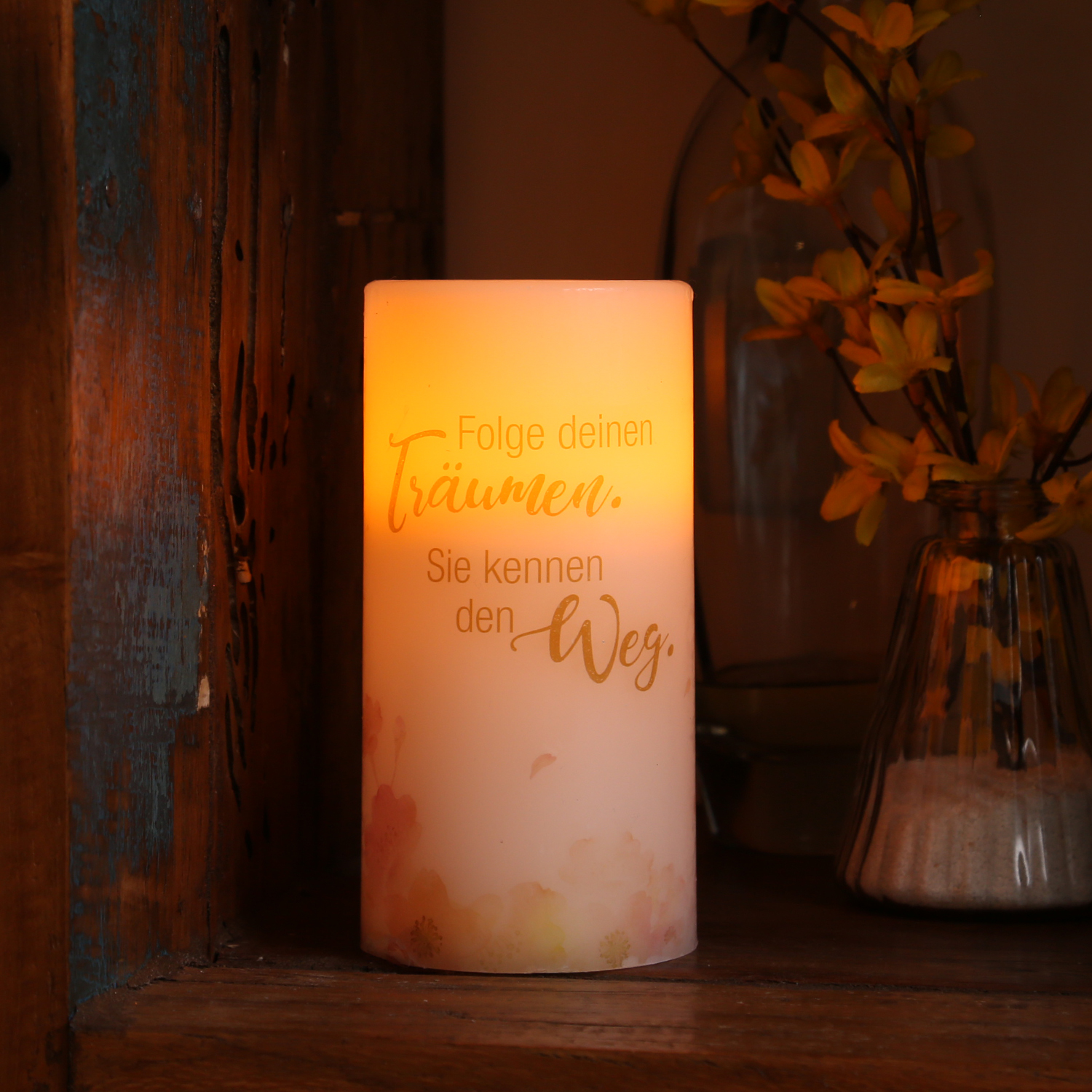 LED Kerze mit Zitat - Echtwachs - florales Design - warmweiße LED - H: 15cm - D: 7cm - Innen - weiß