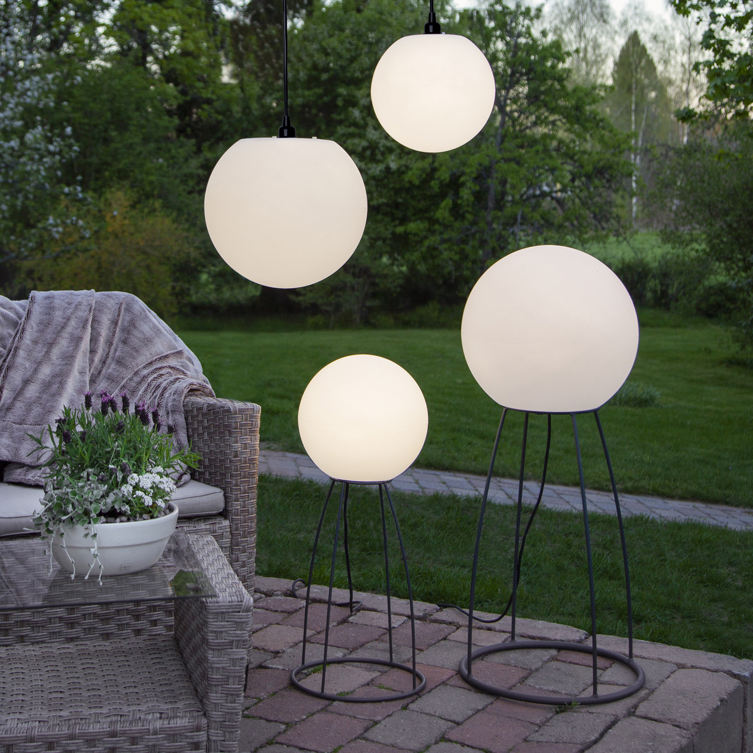 Beistelllampe/Gartenlampe "SIT" - outdoor IP65 - E27 Sockel - H: 70cm D: 29cm - max 23W - weiß