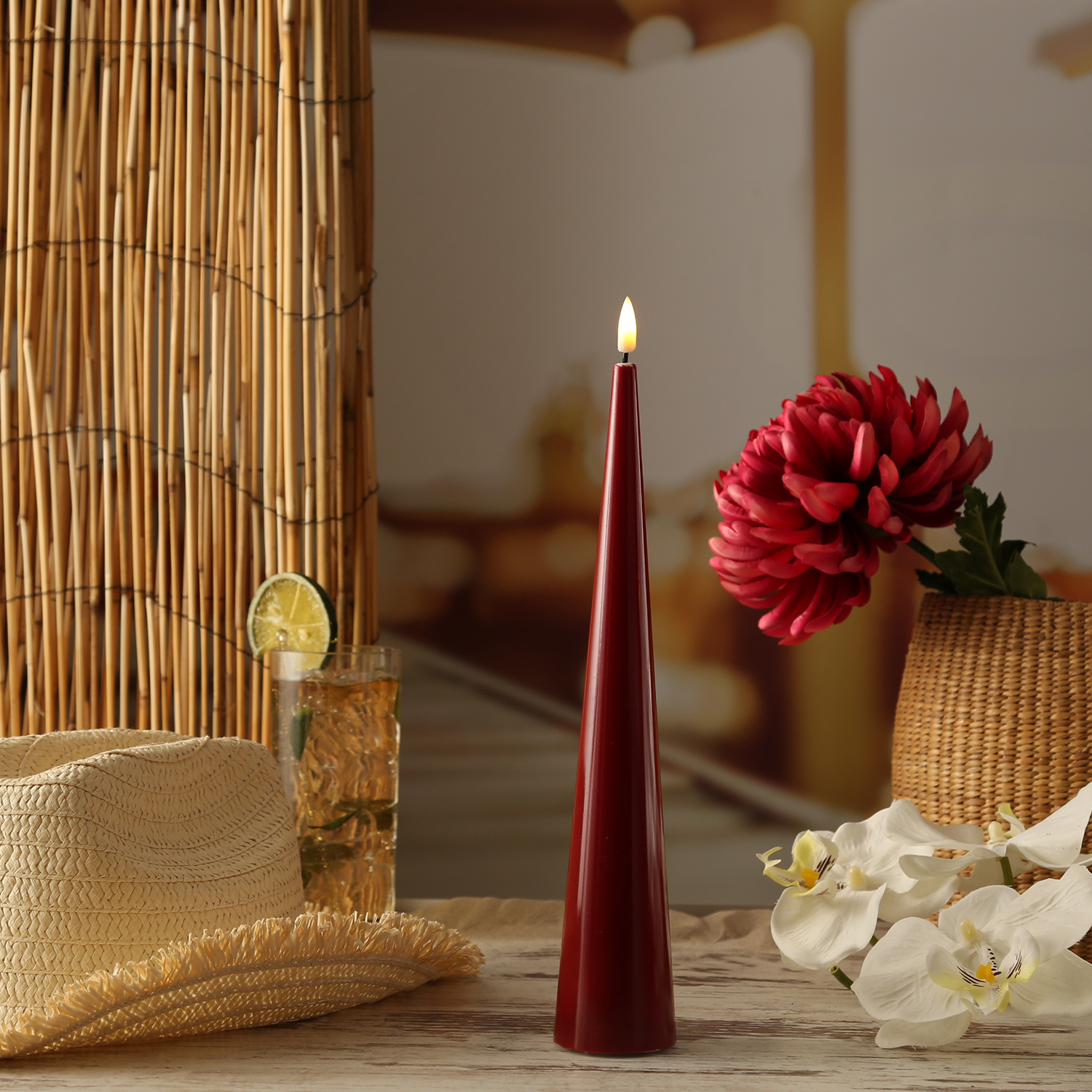 LED Kegelkerze LEA - Echtwachs - realistische 3D Flamme - H: 28cm - Batteriebetrieb - bordeauxrot