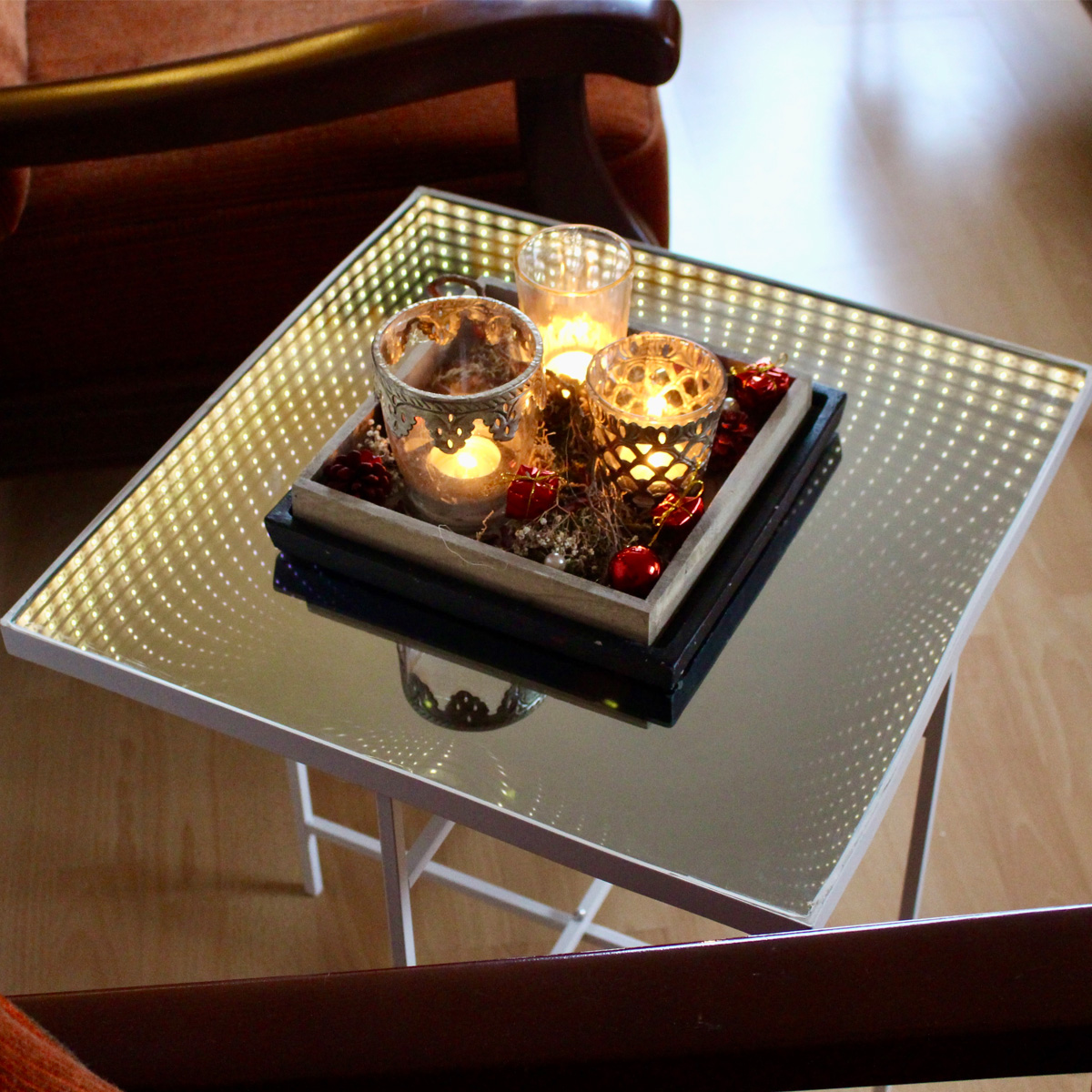 LED-Tisch WARP - Quadrat 47x50cm Endlos-Optik - Spiegeltisch mit LED - Batterie - Timer