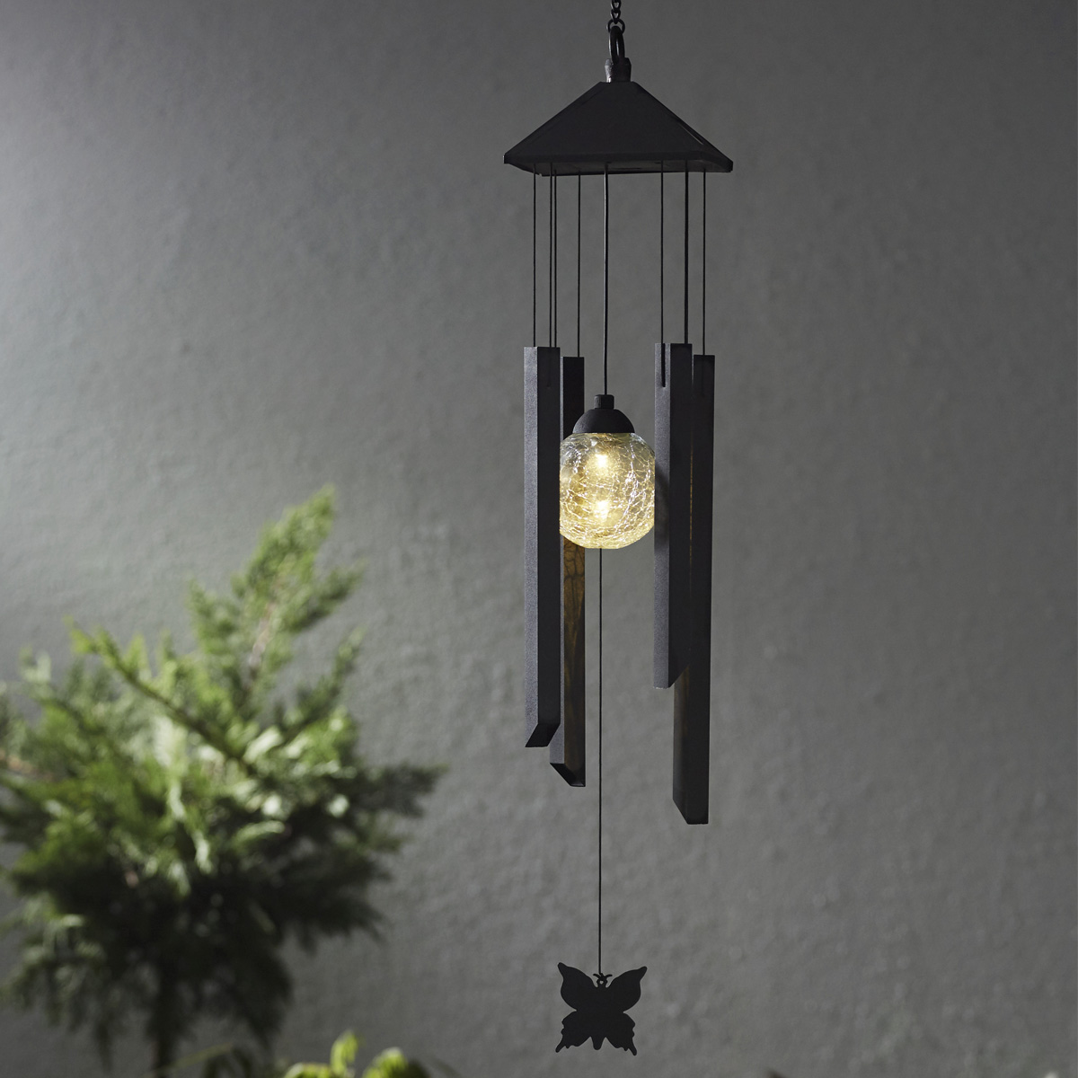 LED Solar Windspiel "Schmetterling" - klare Kugel - warmweiße LED - Dämmerungssensor - outdoor