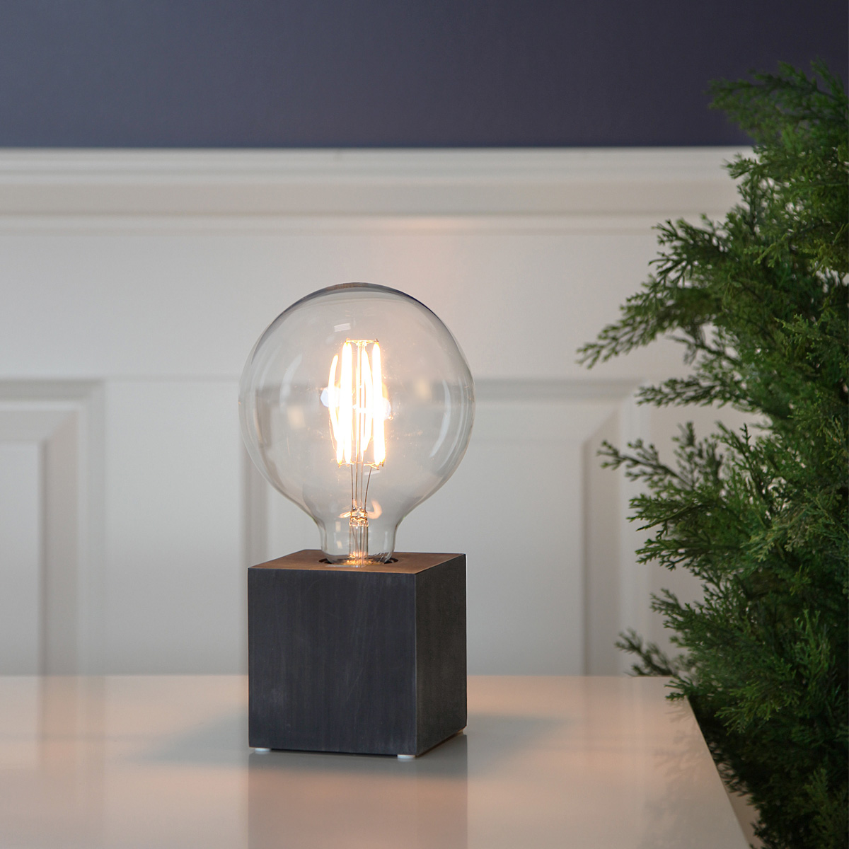 Lampenhalterung KUB - Tischleuchte - E27 - H: 9cm - stehend - Kabel mit Schalter - Holz - schwarz