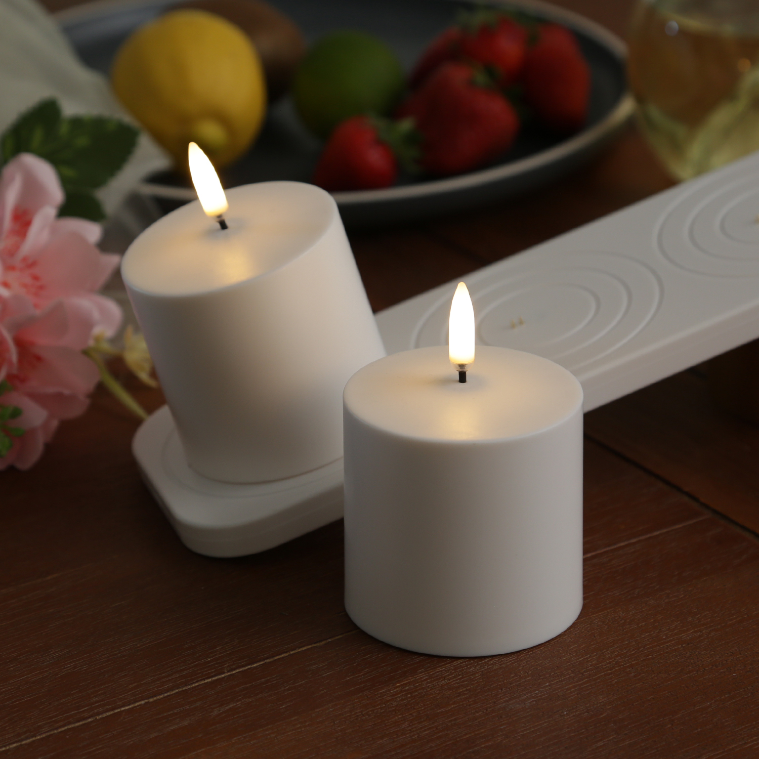 LED Kerze - wiederaufladbar - H: 6,8cm - D: 6,8cm - Timer - Kunststoff - weiß