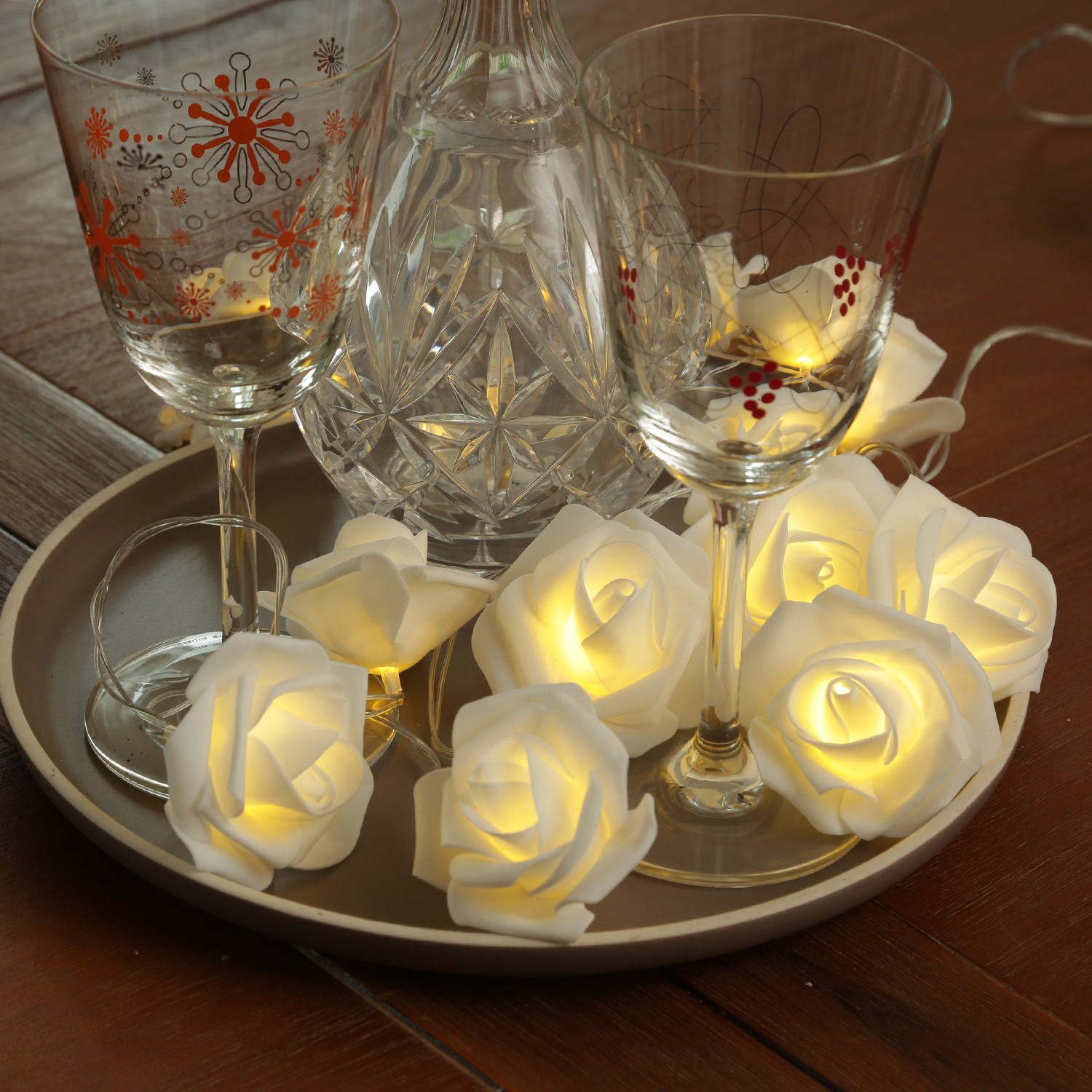 LED Lichterkette Rosen - 10 leuchtende Rosen - Timer - Batteriebetrieb - L: 1,8m - für Innen - weiß LED Lichterkette Rosen - 10 leuchtende Rosen - Timer - Batteriebetrieb - L: 1,8m - für Innen - weiß