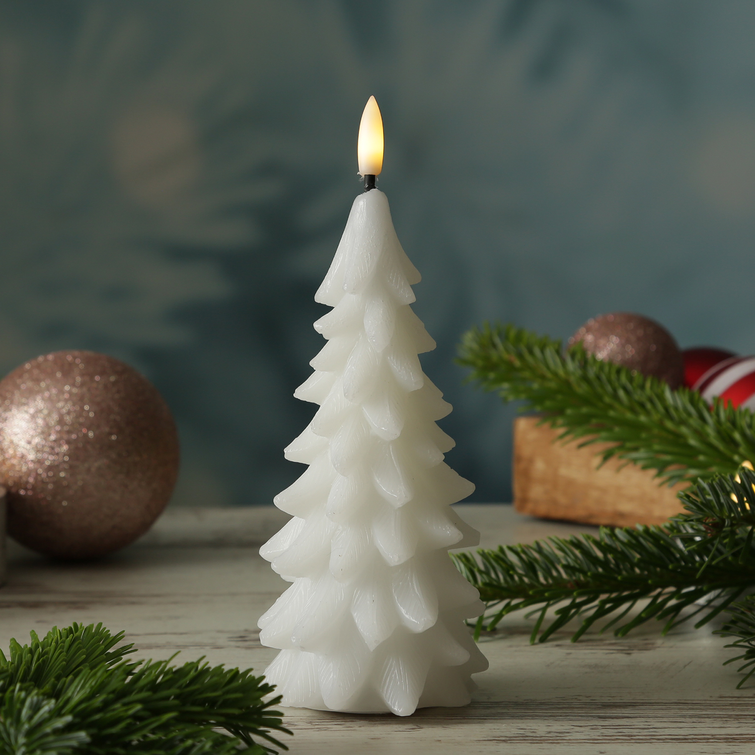 LED Kerze Tannenbaum - Echtwachs - 3D Flamme - H: 19cm - Timer - weiß