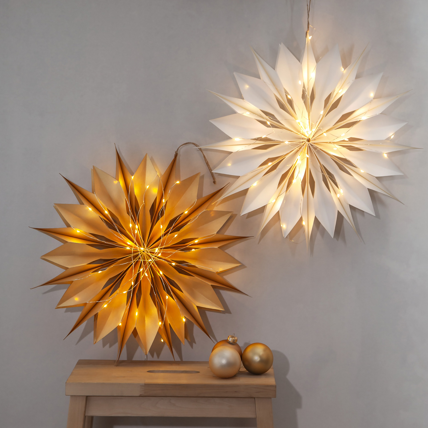 Papierstern MELLI - hängend - D: 45cm - 40 warmweiße LED an Drahtlichterkette  - Timer - gold