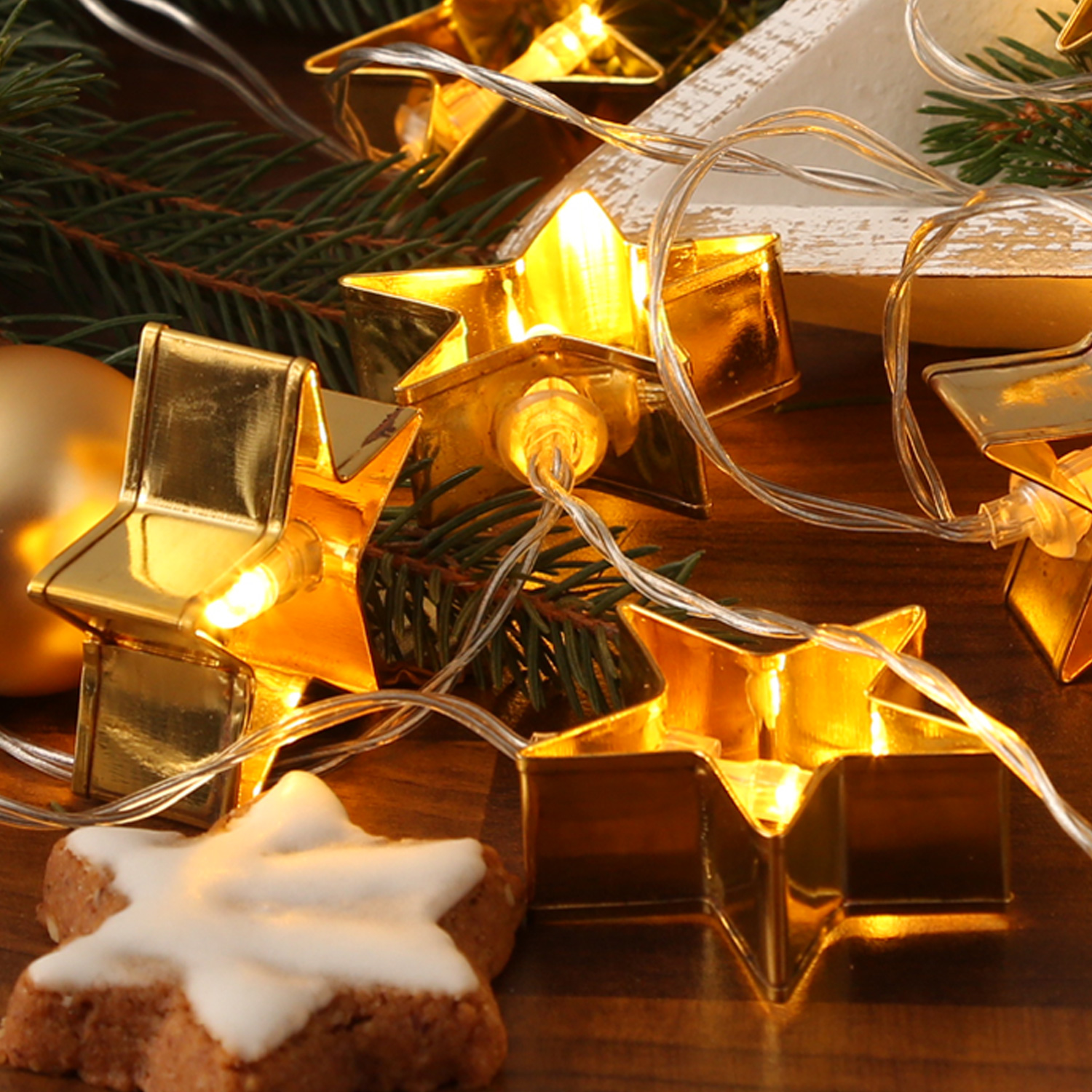 LED Lichterkette Backförmchen goldene Sterne - 8 warmweiße LED - Batteriebetrieb - L: 1,4m - gold