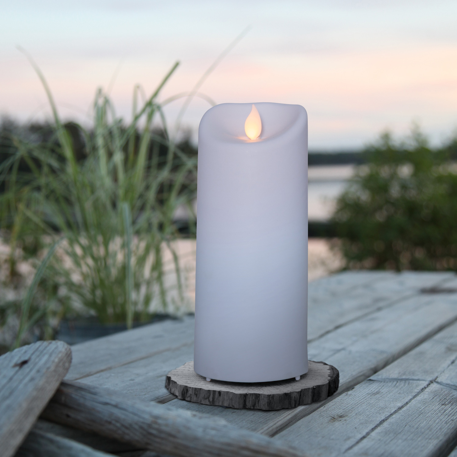 LED Stumpenkerze "M-Twinkle" - mechanisch bewegte Flamme - H: 17,5cm - Batteriebetrieb - Timer LED Stumpenkerze "M-Twinkle" - mechanisch bewegte Flamme - H: 17,5cm - Batteriebetrieb - Timer