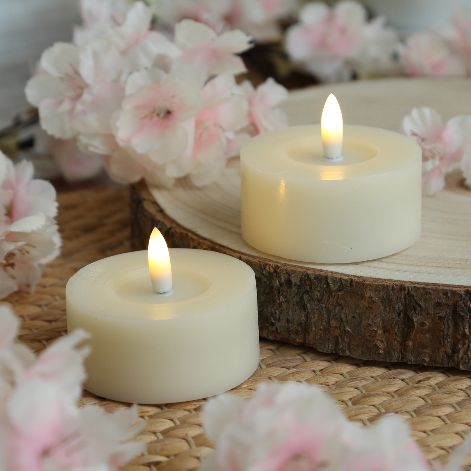 LED Maxi Teelichter LINA - Rustik-Optik - Echtwachs - Timer - D: 7cm - H: 6cm - creme - 2 Stück