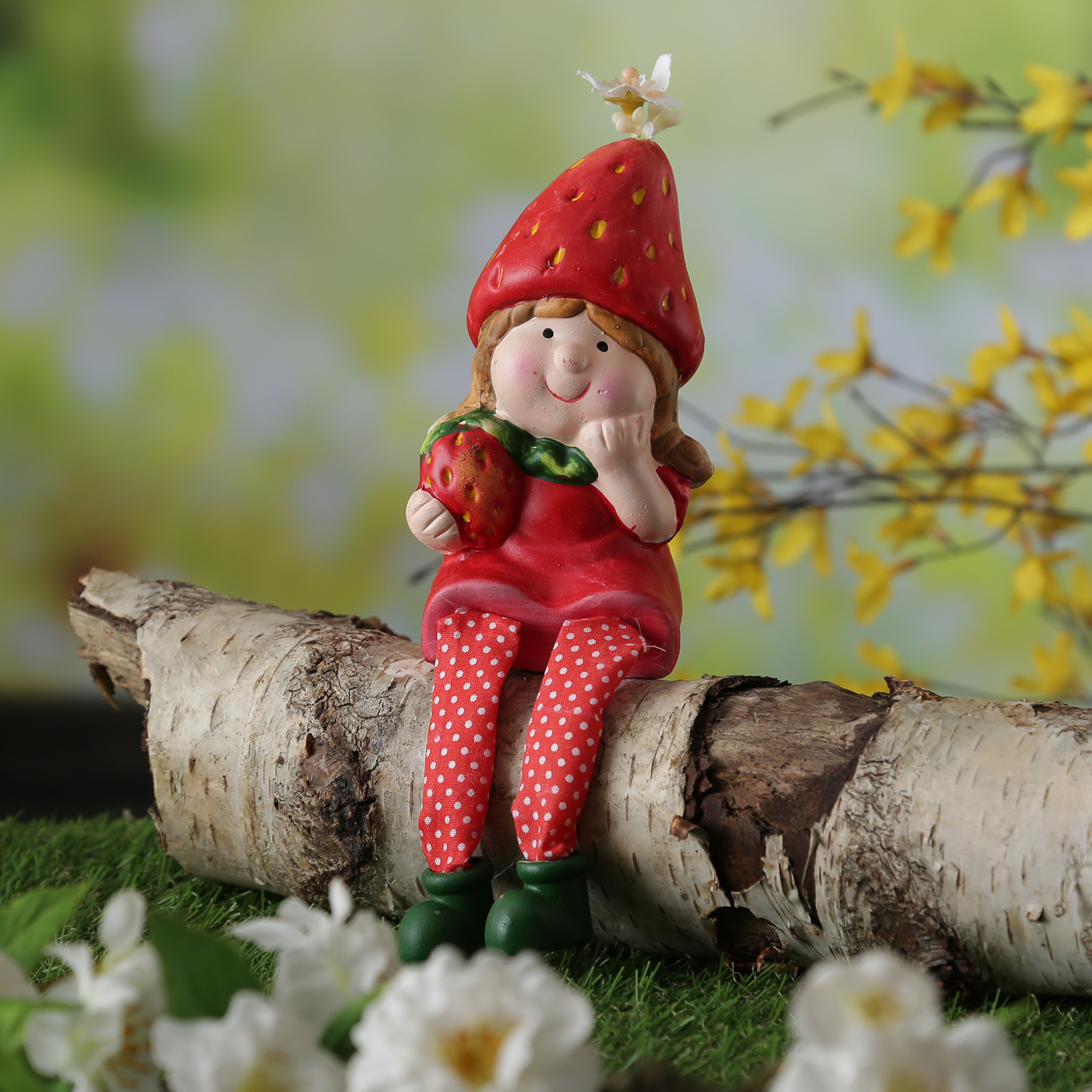 Kantenhocker Erdbeermädchen Lotte - niedliche Gartenfigur mit Erdbeere - Keramik  - H: 19cm - rot