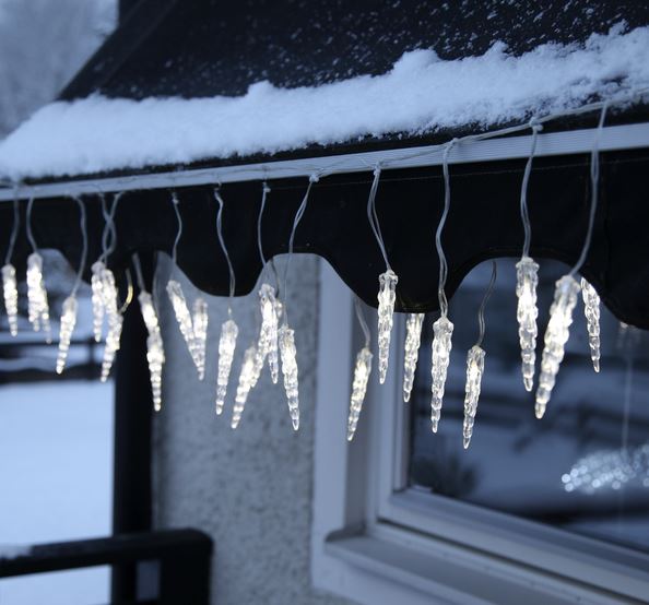 LED Eiszapfen-Lichterkette - Weihnachtsdeko - 20 kaltweiße LED - Timer - Batterie - transparent