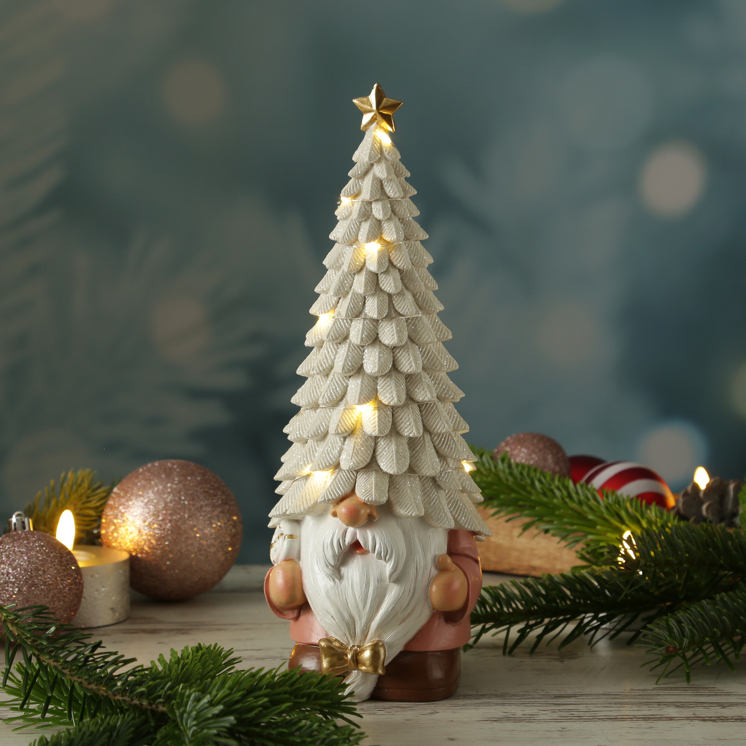 LED Weihnachtswichtel mit beleuchteter Mütze - Dekofigur aus Polyresin - H: 29cm - Timer