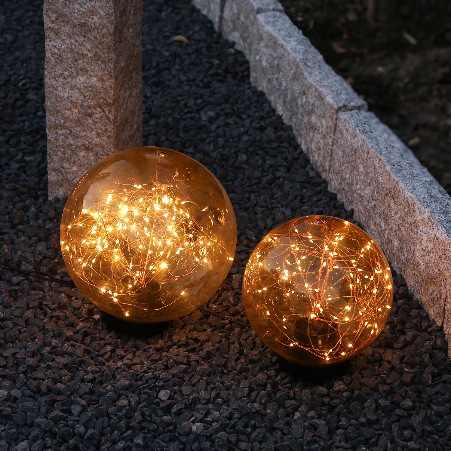LED Kugel mit Drahtlicherkette - stehend - 100 bernsteinfarbene LED - D: 25cm - f. Außen - amber LED Kugel mit Drahtlicherkette - stehend - 100 bernsteinfarbene LED - D: 25cm - f. Außen - amber