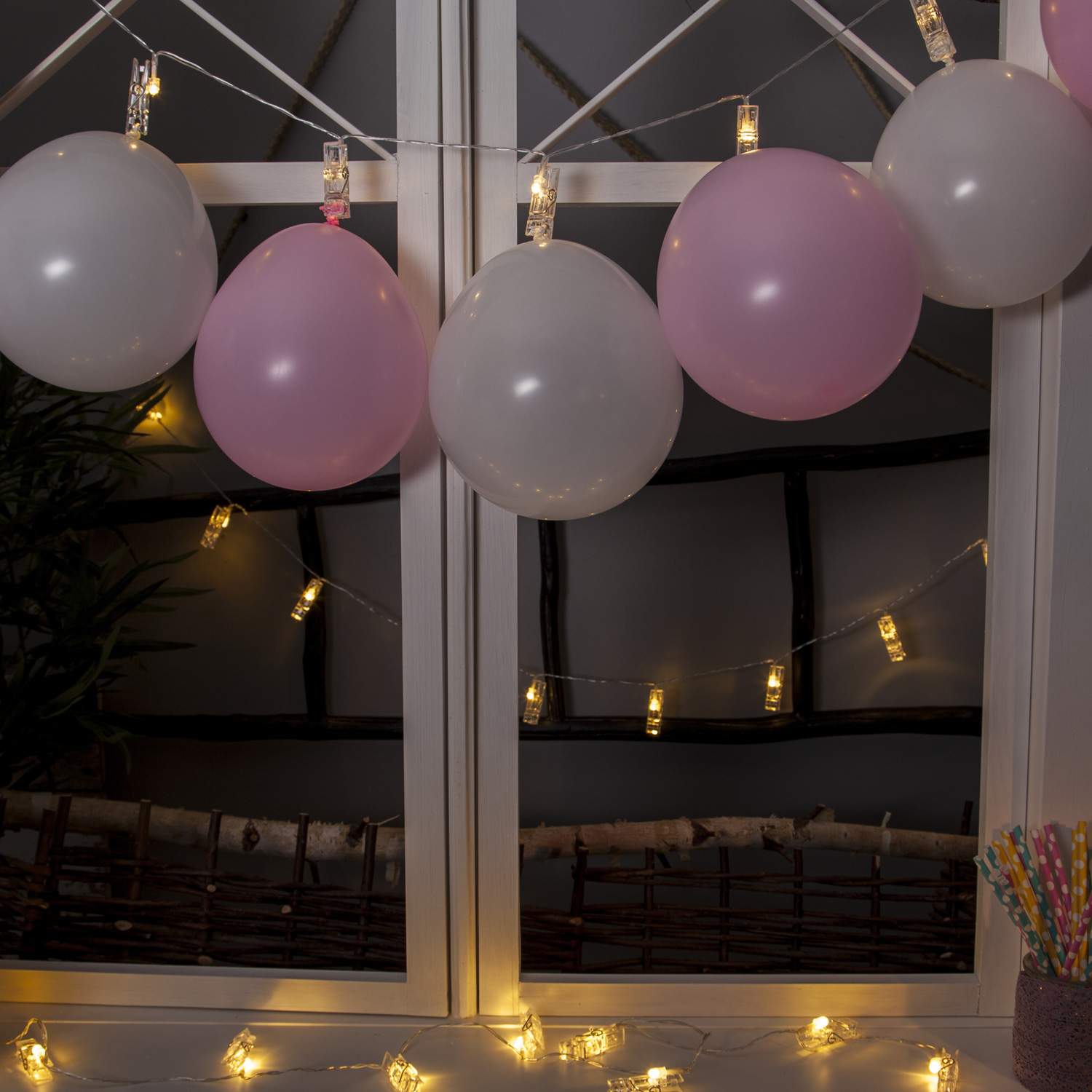 LED Clip Lichterkette - 10 Wäscheklammern für Fotos - warmweiße LED - 1,35m - Batterie - transparent